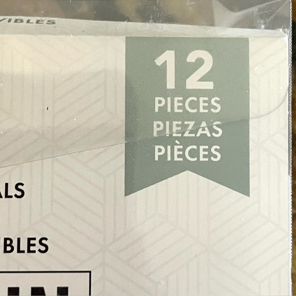 RoomMates Black and White Inspirational Wall Decals New in Box - Picture 4 of 5